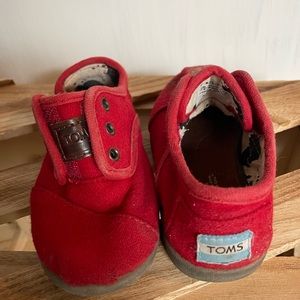 Tom’s botas toddler size 7